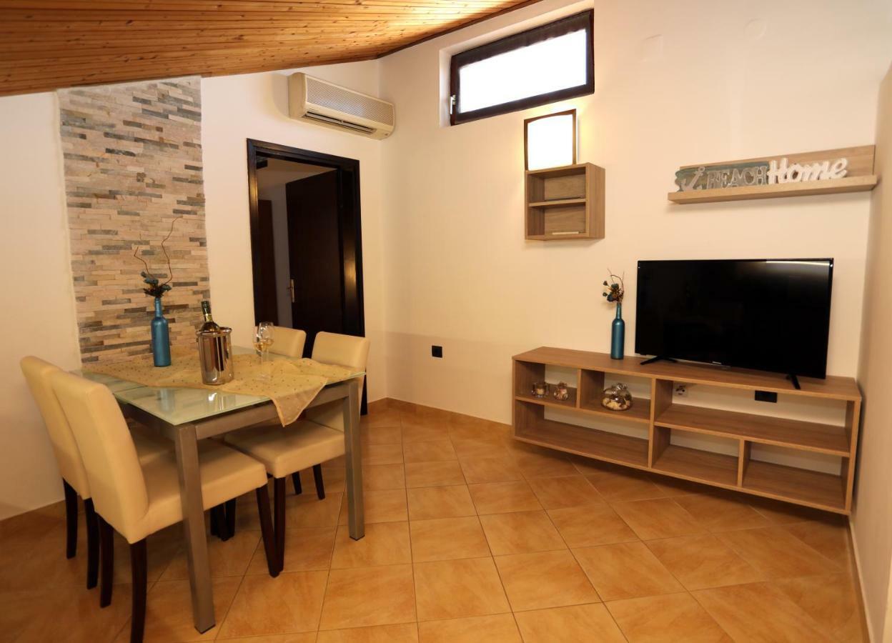 Apartment Leona Пула Екстер'єр фото