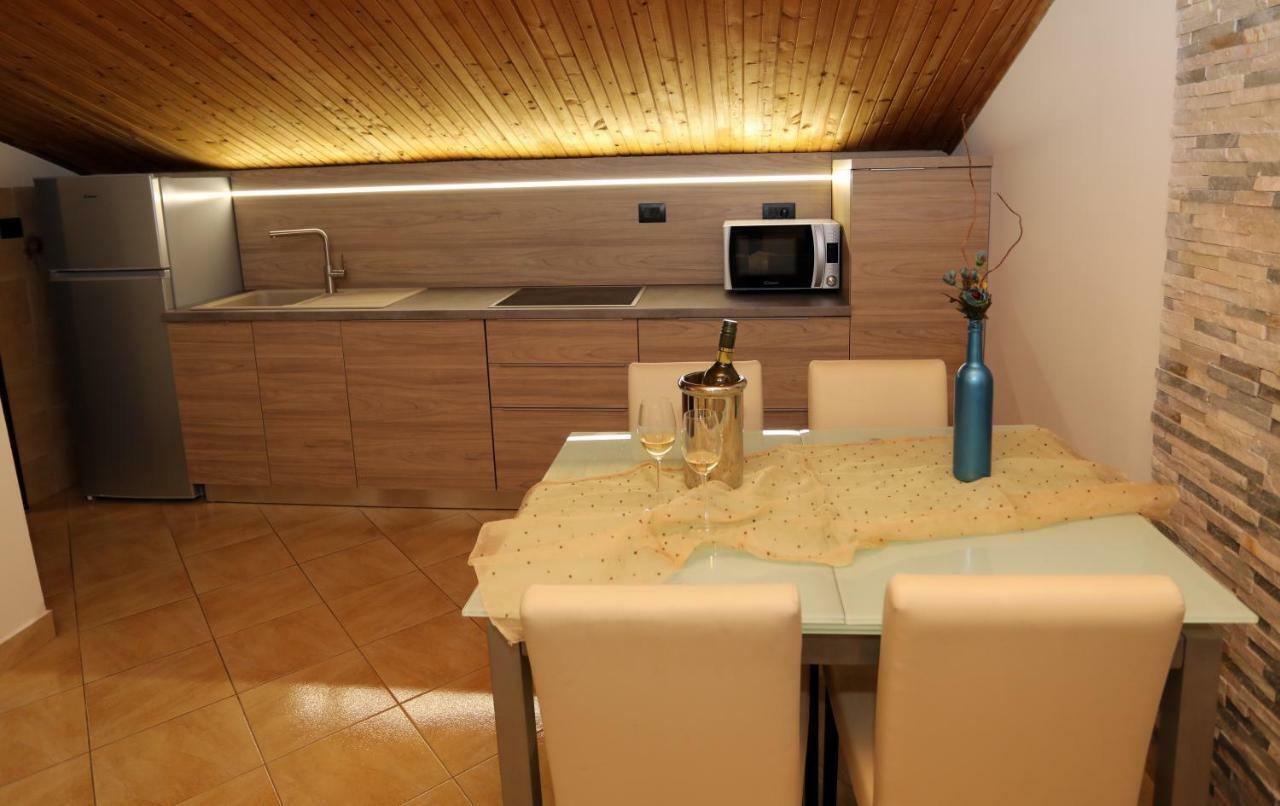 Apartment Leona Пула Екстер'єр фото